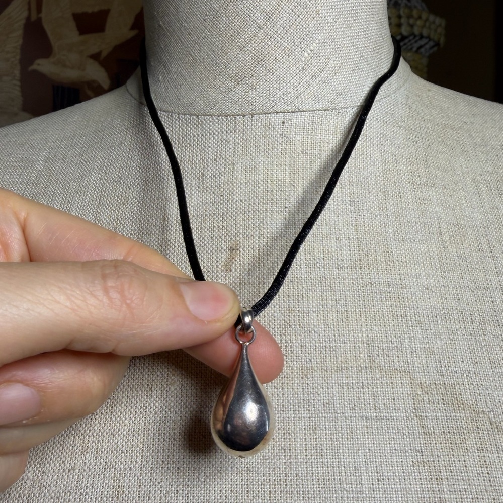 Vintage SXI 925 Italy Sterling Silver Teardrop Pendant Black Cord Necklace - Picture 6 of 13